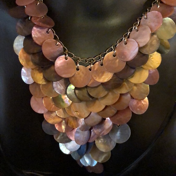 Hand Crafted Mother Of Pearl Bib Necklace With Vintage MOP Tulip Earrings - Picture 4 of 13